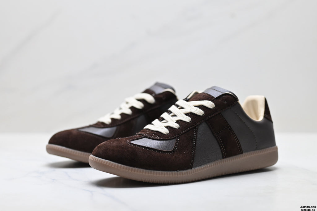 Maison Margiela Replica Wedge Low-Top Sneaker in Calfskin — S57WS0236P1895T2153