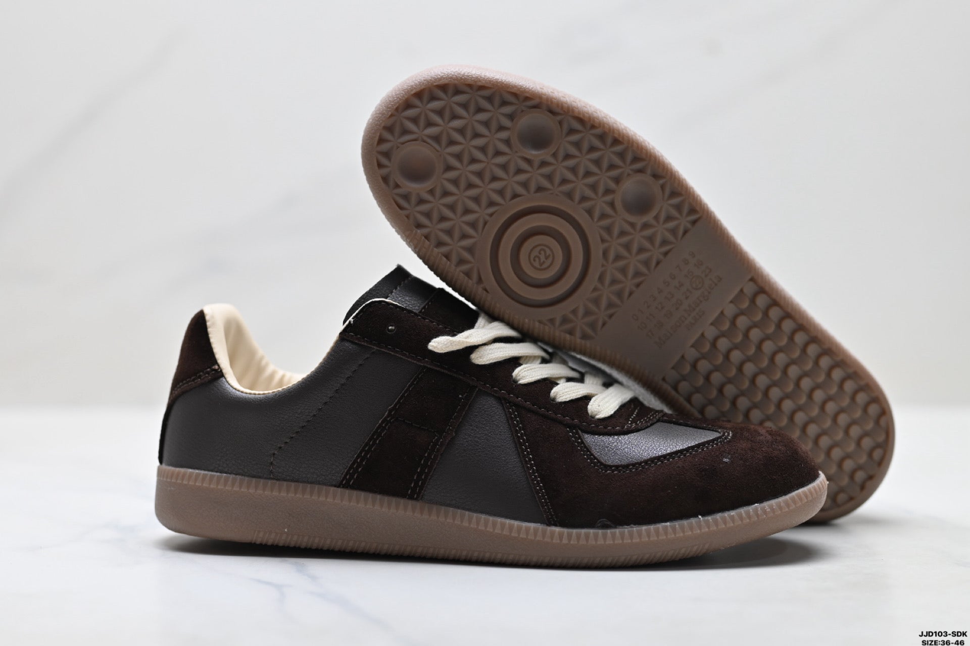 Maison Margiela Replica Wedge Low-Top Sneaker in Calfskin — S57WS0236P1895T2153