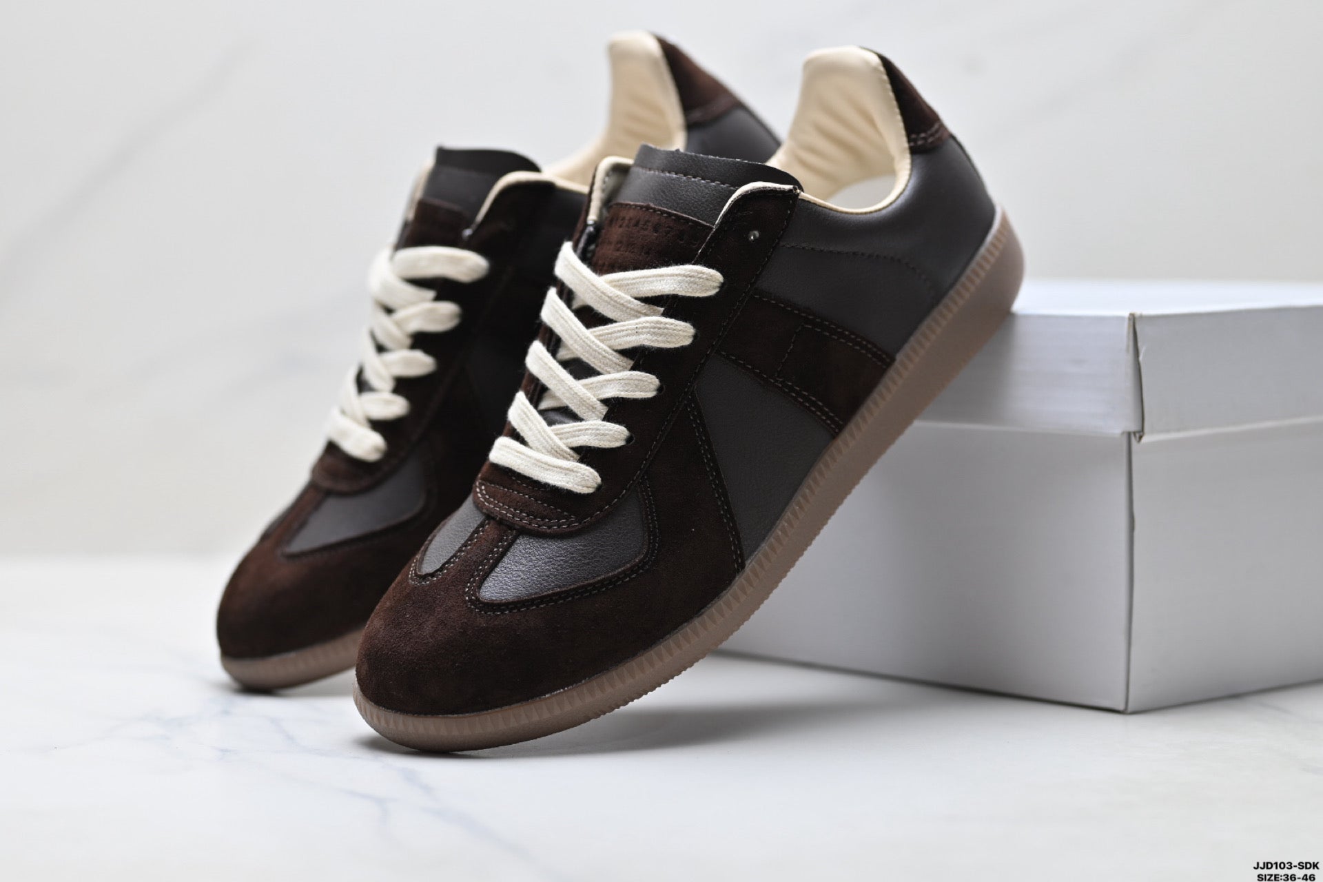 Maison Margiela Replica Wedge Low-Top Sneaker in Calfskin — S57WS0236P1895T2153