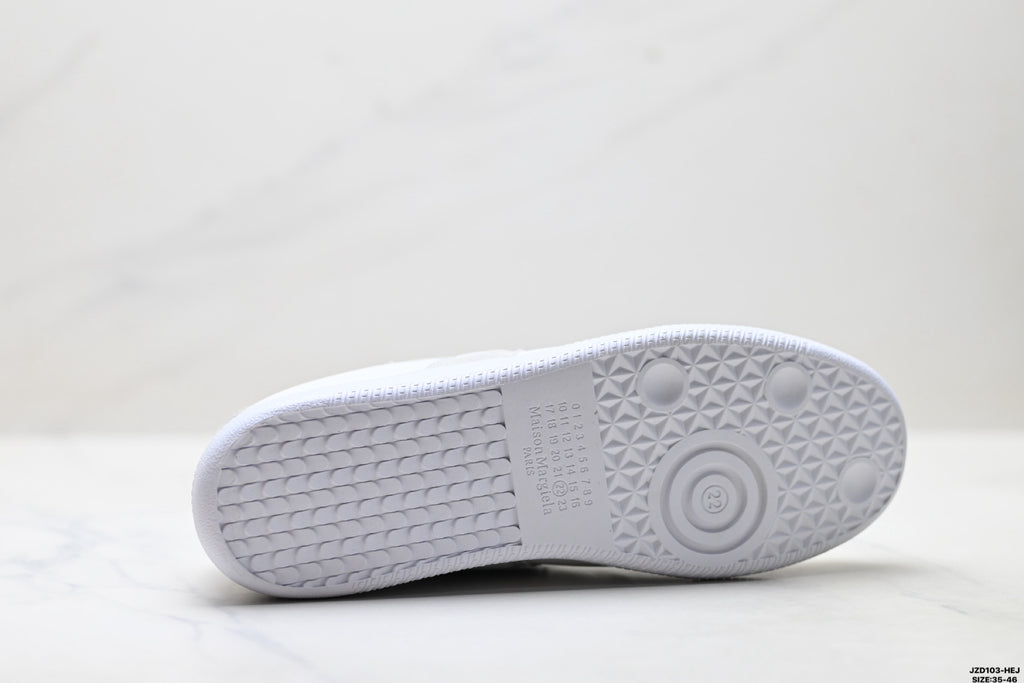 Maison Margiela Replica Wedge Low-Top Sneaker in Calfskin — S57WS0236P1897101