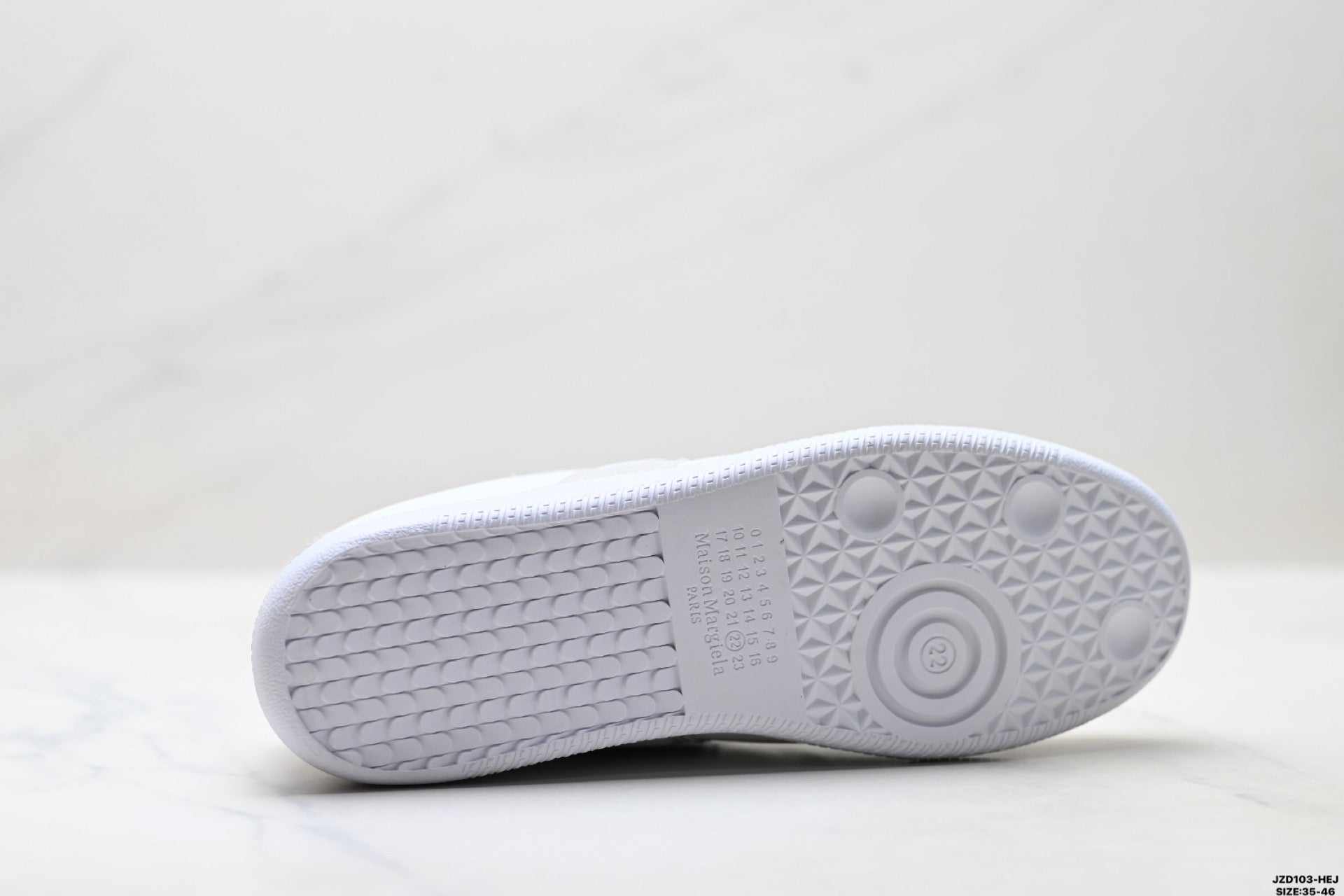 Maison Margiela Replica Wedge Low-Top Sneaker in Calfskin — S57WS0236P1897101
