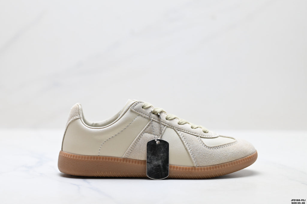 Maison Margiela Replica Wedge Low-Top Sneaker in Calfskin — S57WS0236P1895H8672