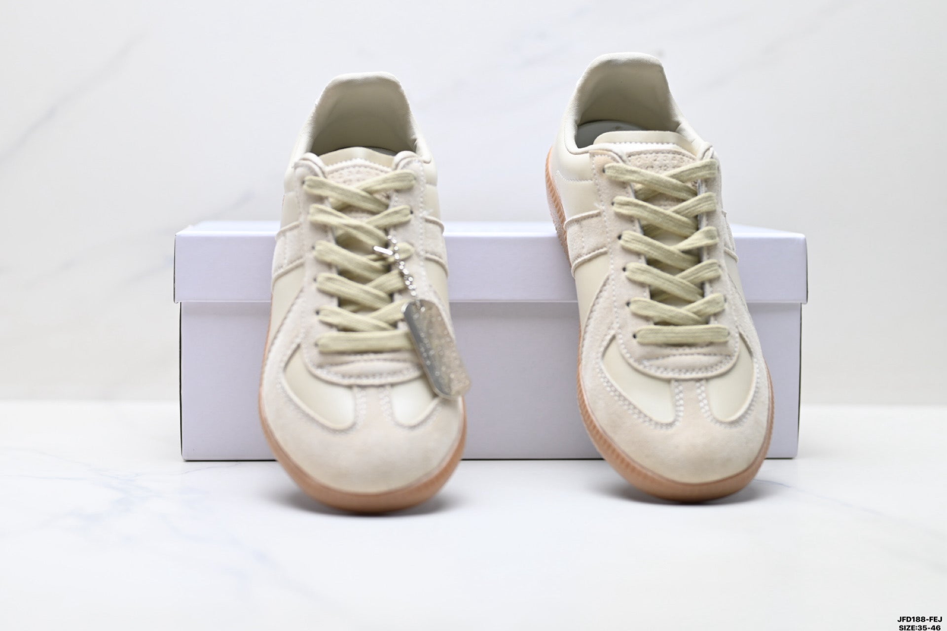 Maison Margiela Replica Wedge Low-Top Sneaker in Calfskin — S57WS0236P1895H8672