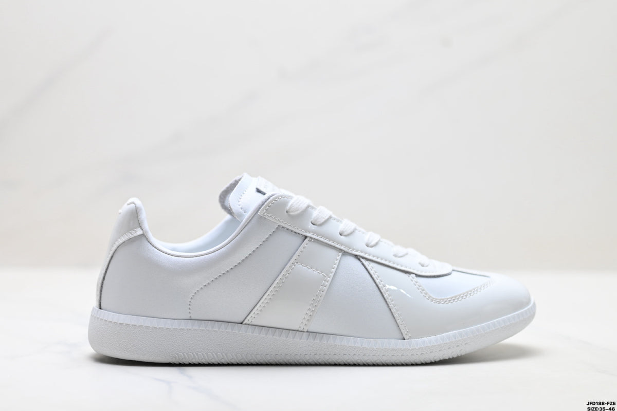 Maison Margiela Replica Wedge Low-Top Sneaker in Calfskin — S58WS0109P4487T1003