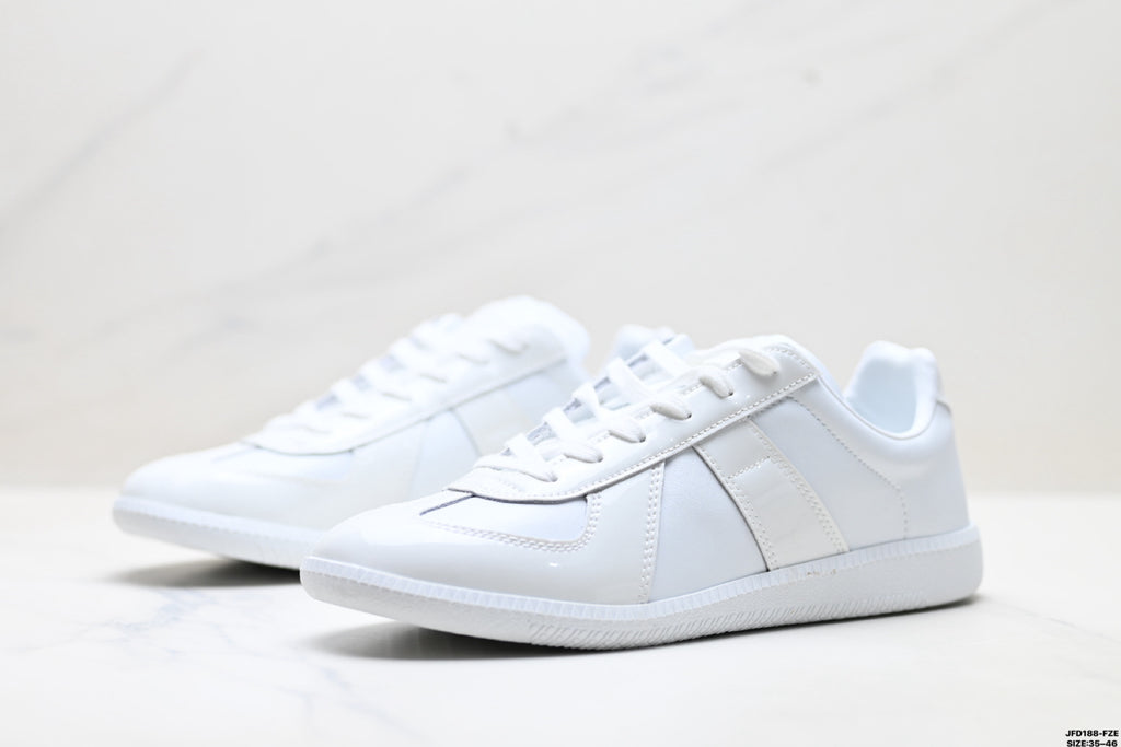 Maison Margiela Replica Wedge Low-Top Sneaker in Calfskin — S58WS0109P4487T1003