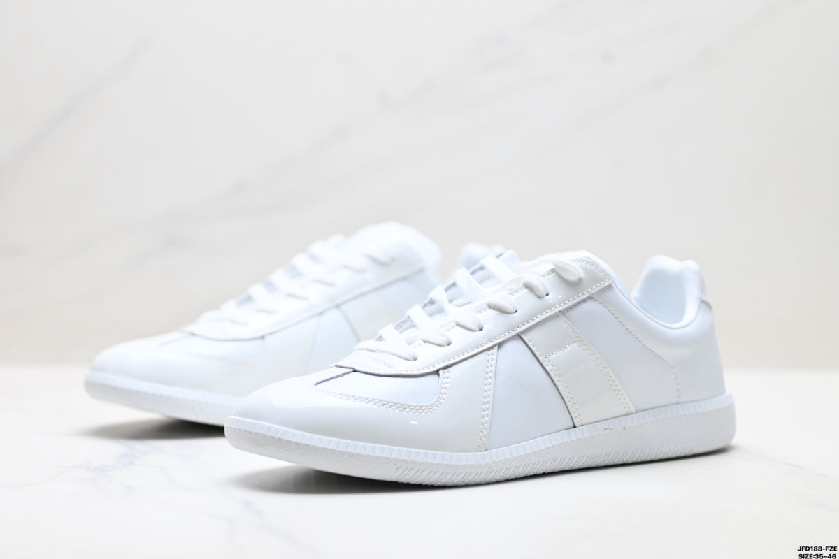 Maison Margiela Replica Wedge Low-Top Sneaker in Calfskin — S58WS0109P4487T1003