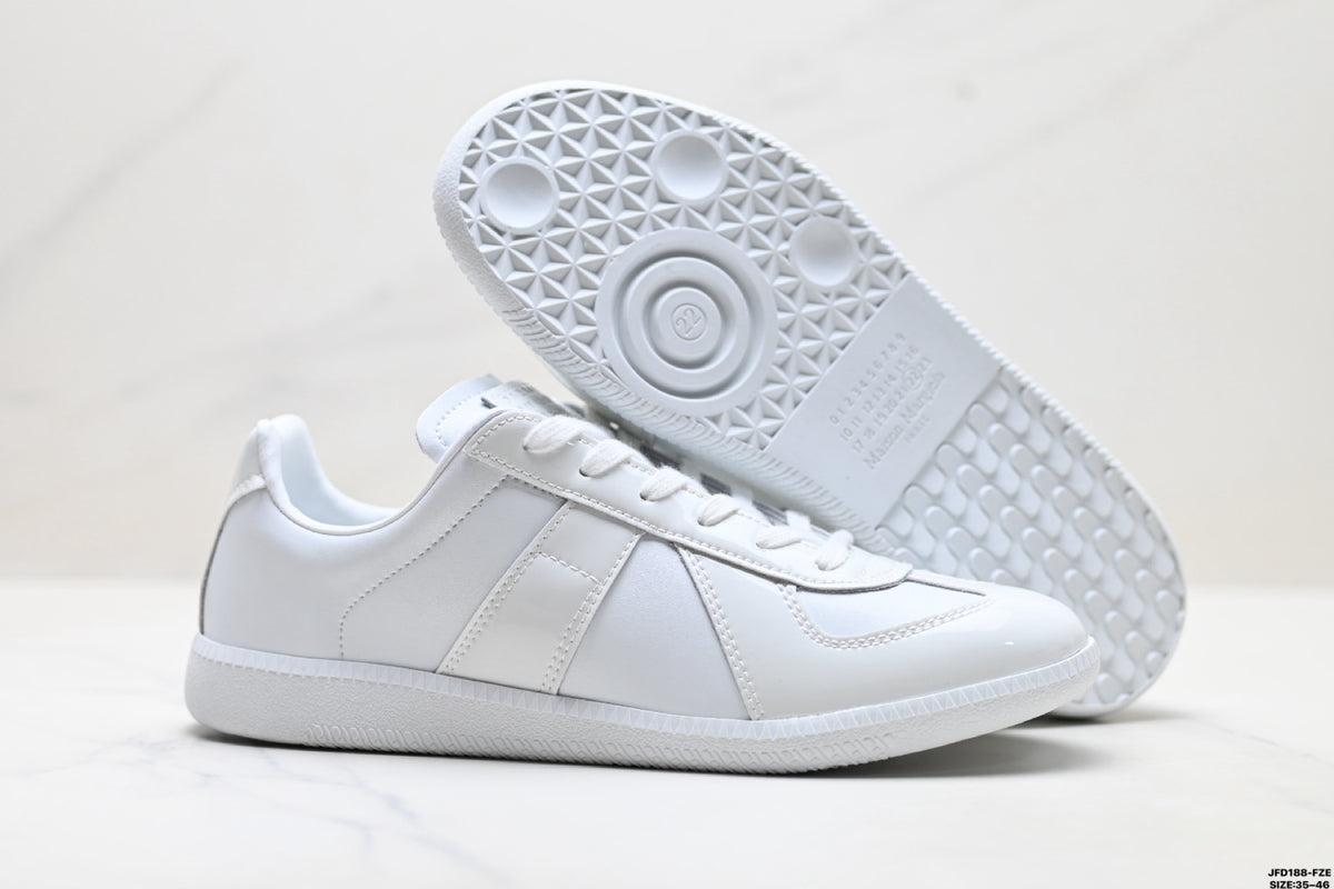 Maison Margiela Replica Wedge Low-Top Sneaker in Calfskin — S58WS0109P4487T1003