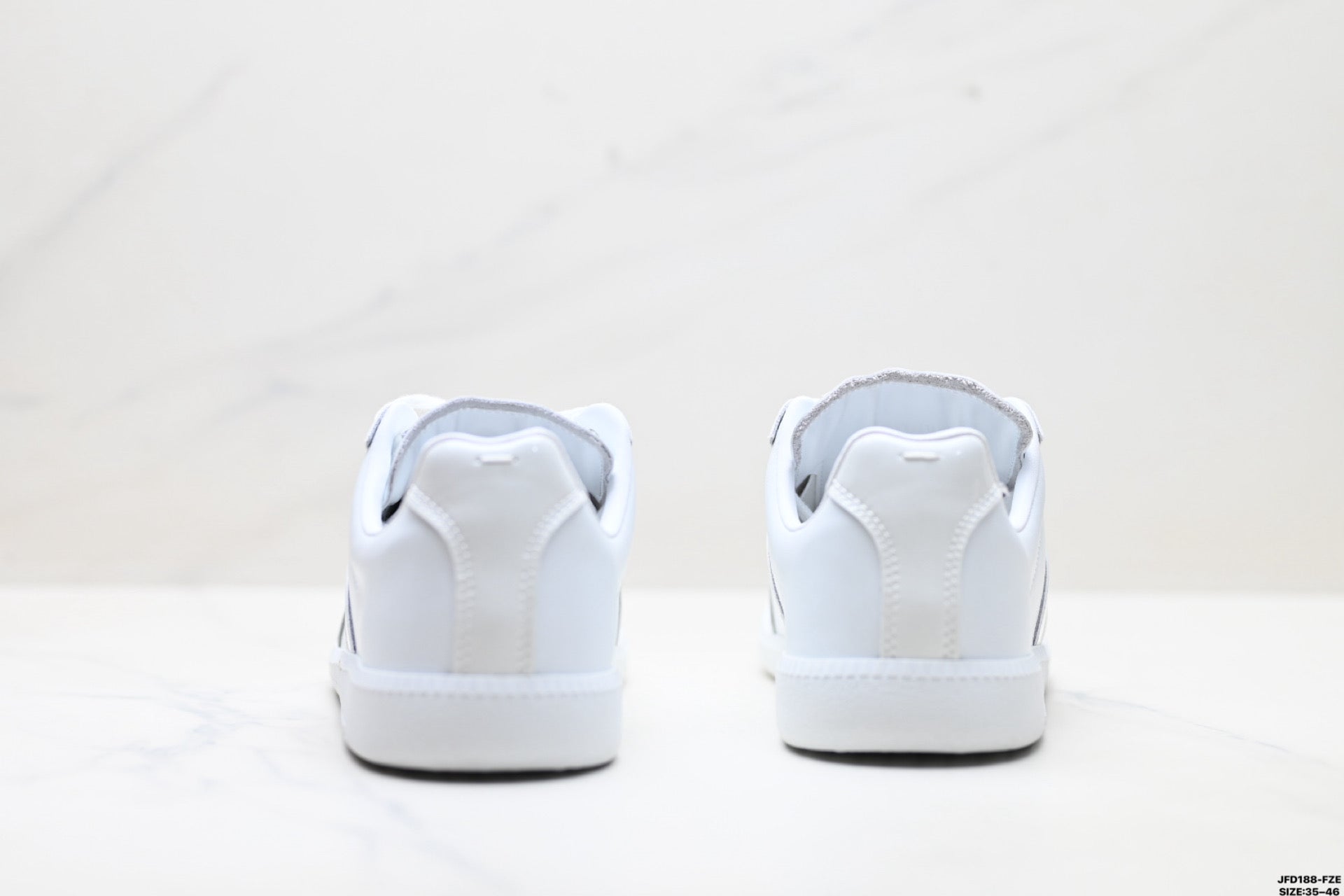 Maison Margiela Replica Wedge Low-Top Sneaker in Calfskin — S58WS0109P4487T1003