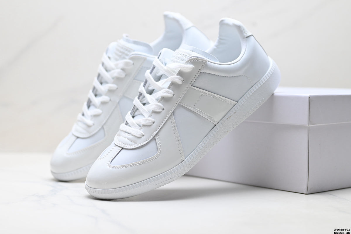 Maison Margiela Replica Wedge Low-Top Sneaker in Calfskin — S58WS0109P4487T1003
