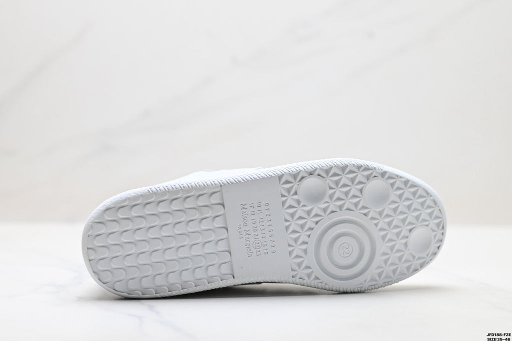 Maison Margiela Replica Wedge Low-Top Sneaker in Calfskin — S58WS0109P4487T1003