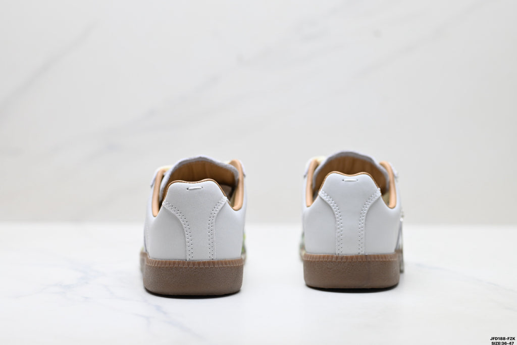 Maison Margiela Replica Wedge Low-Top Sneaker in Calfskin — S58WS0101P1892H8614