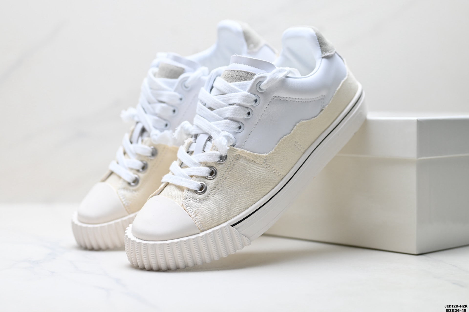Maison Margiela Evolution Low-Top Sneaker in Leather & Canvas — S58WS0234P5063