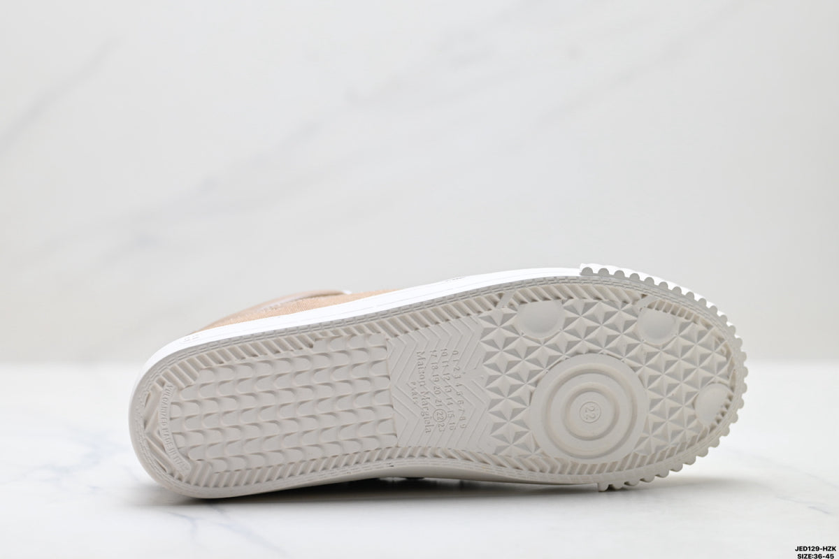 Maison Margiela Evolution Low-Top Sneaker in Leather & Canvas — S57WS0391P5063T2172