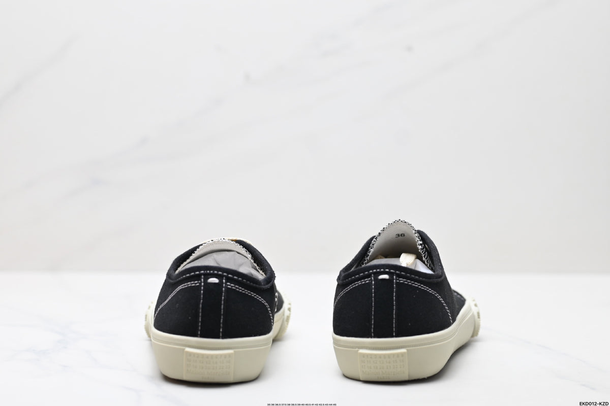 Maison Margiela Tabi Low-Top Sneaker in Black Cotton Canvas — S37WS0578P4291H0958