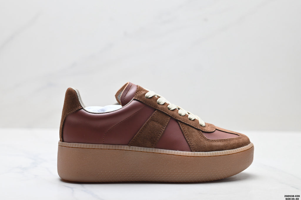 Maison Margiela Replica Wedge Round-Toe Low-Top Sneaker in Calfskin & Suede — S58WS0282P1895T2621