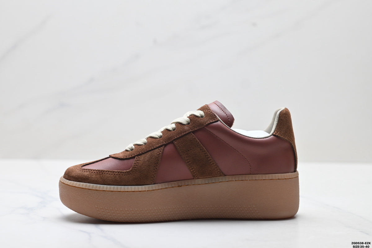 Maison Margiela Replica Wedge Round-Toe Low-Top Sneaker in Calfskin & Suede — S58WS0282P1895T2621