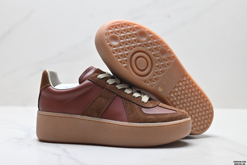 Maison Margiela Replica Wedge Round-Toe Low-Top Sneaker in Calfskin & Suede — S58WS0282P1895T2621