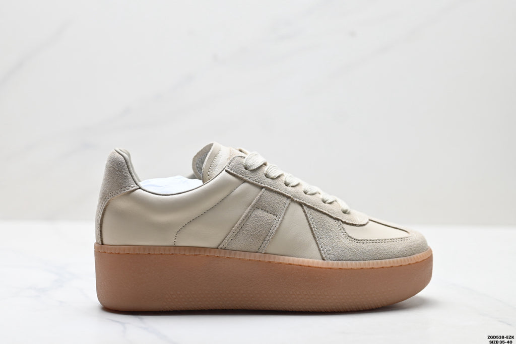 Maison Margiela Replica Wedge Round-Toe Low-Top Sneaker in Calfskin & Suede — S58WS0282P1895HA169