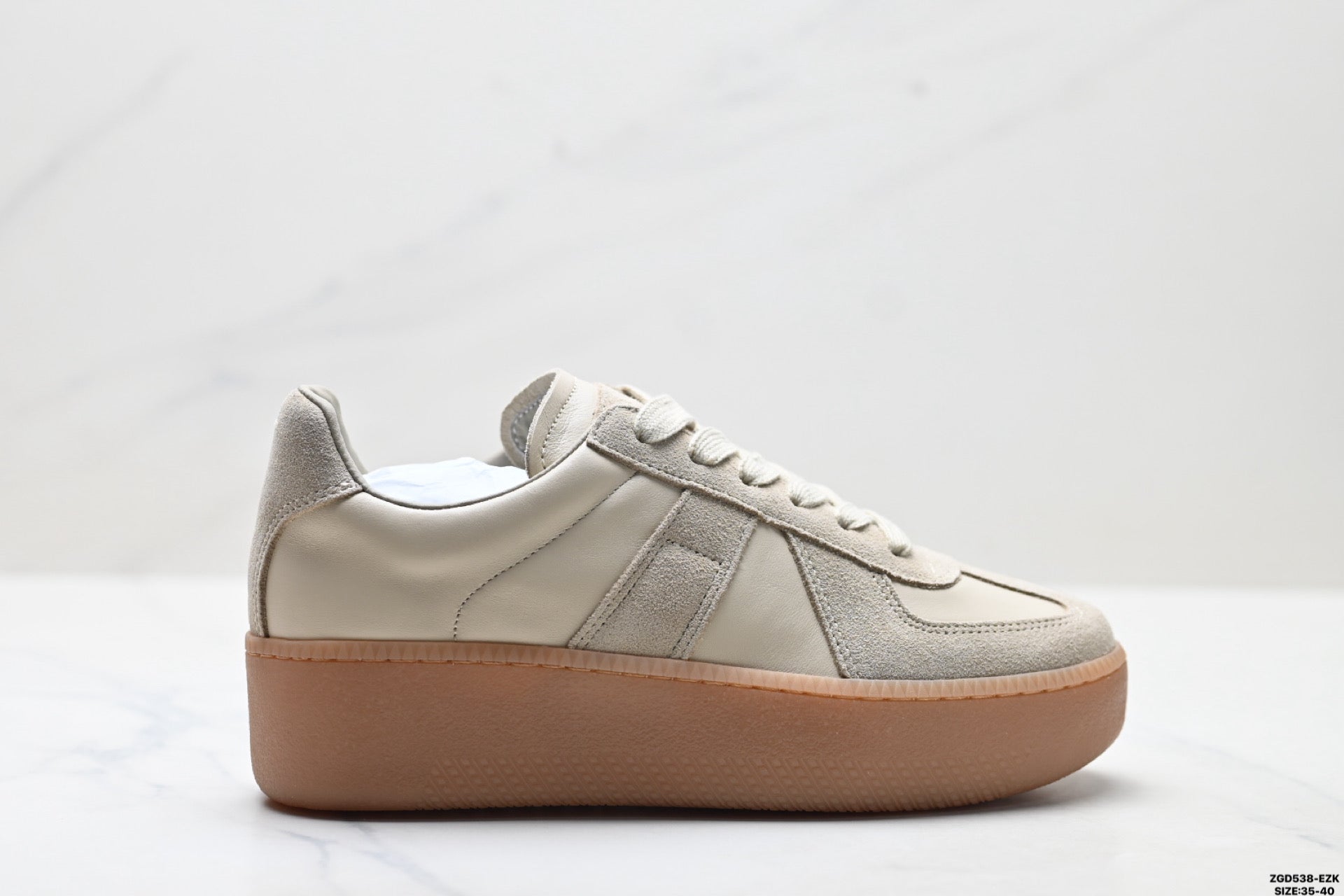 Maison Margiela Replica Wedge Round-Toe Low-Top Sneaker in Calfskin & Suede — S58WS0282P1895HA169