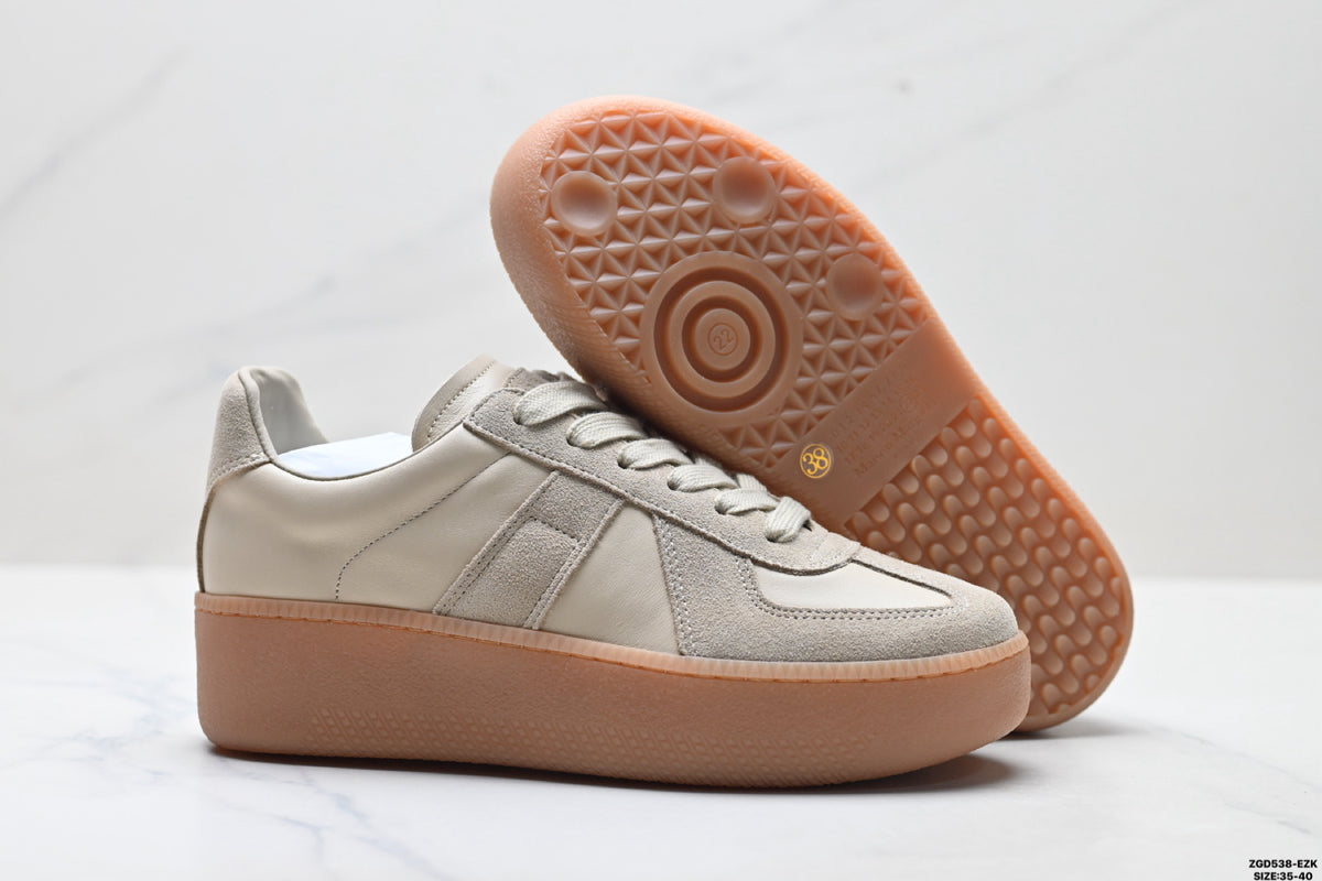 Maison Margiela Replica Wedge Round-Toe Low-Top Sneaker in Calfskin & Suede — S58WS0282P1895HA169