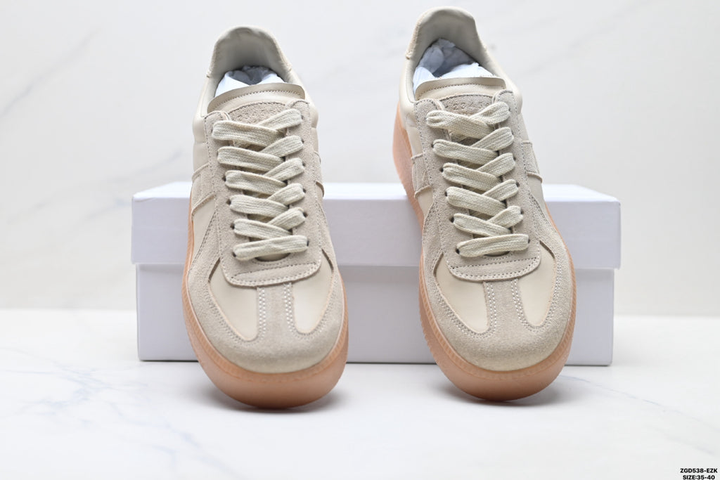 Maison Margiela Replica Wedge Round-Toe Low-Top Sneaker in Calfskin & Suede — S58WS0282P1895HA169