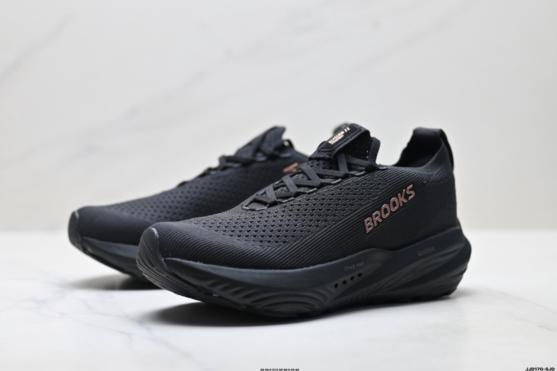 Brooks Glycerin StealthFit 22 Low-Top Marathon Running Shoe — 120437-068