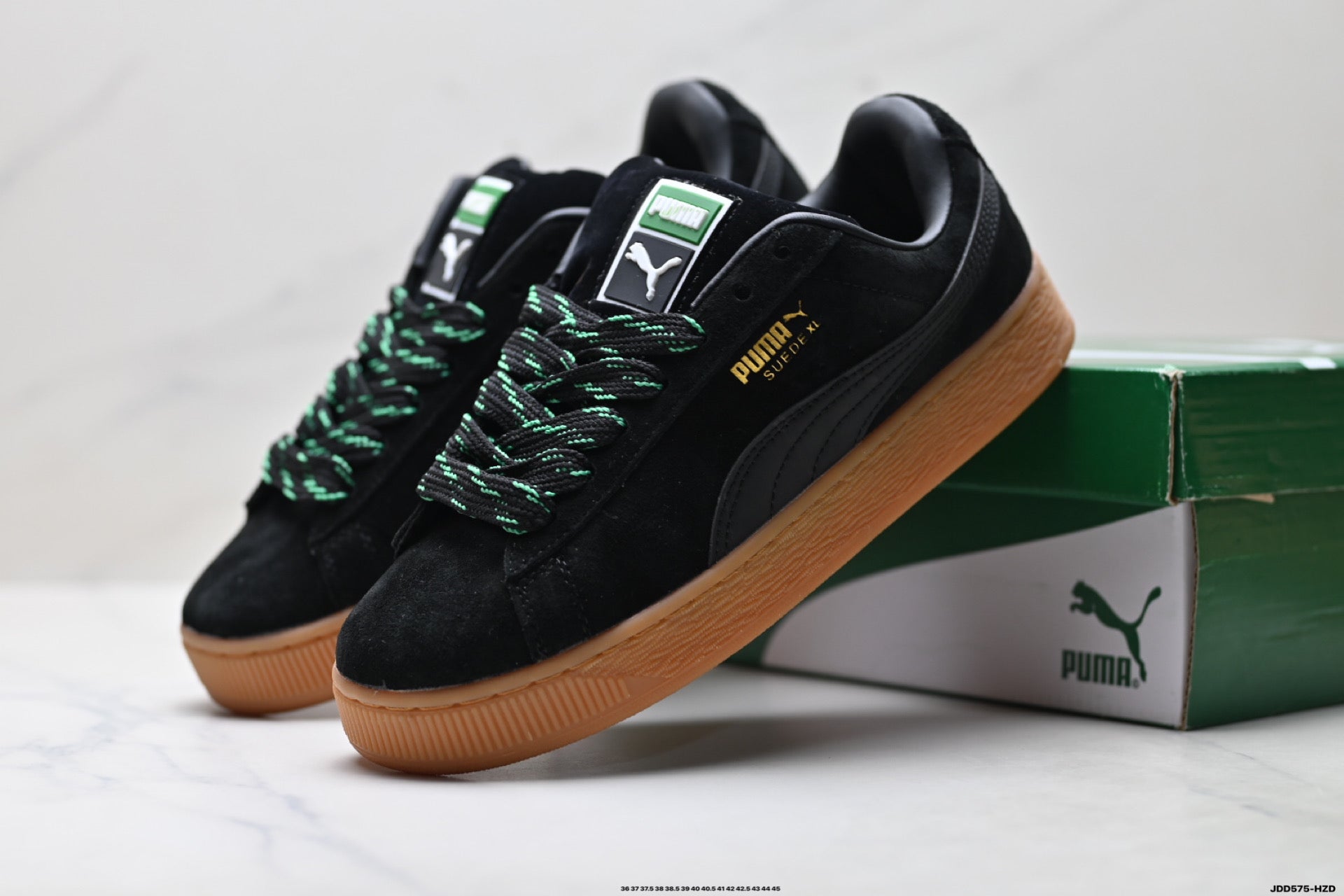 Puma Suede XL Sneakers – Non-Slip & Durable Retro Low-Top Skate Shoes 398578-01
