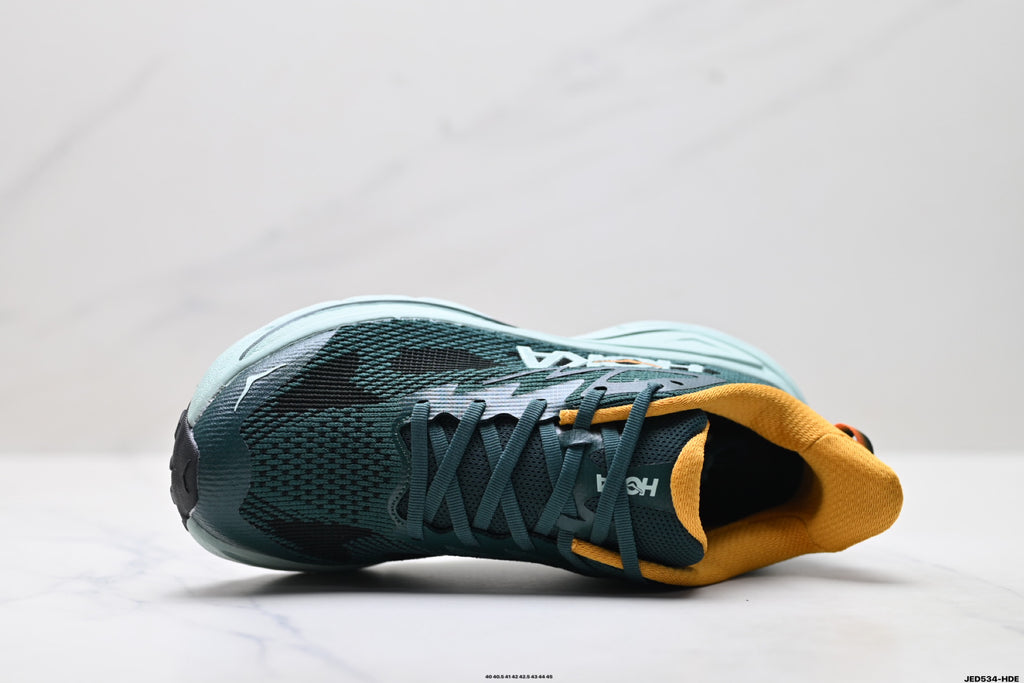 HOKA Challenger 8 Low-Top Running Shoe – BFSG 1168716-BFSG