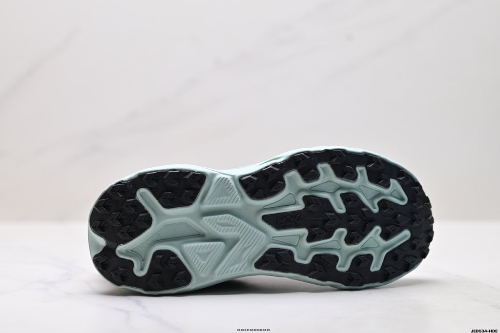HOKA Challenger 8 Low-Top Running Shoe – BFSG 1168716-BFSG