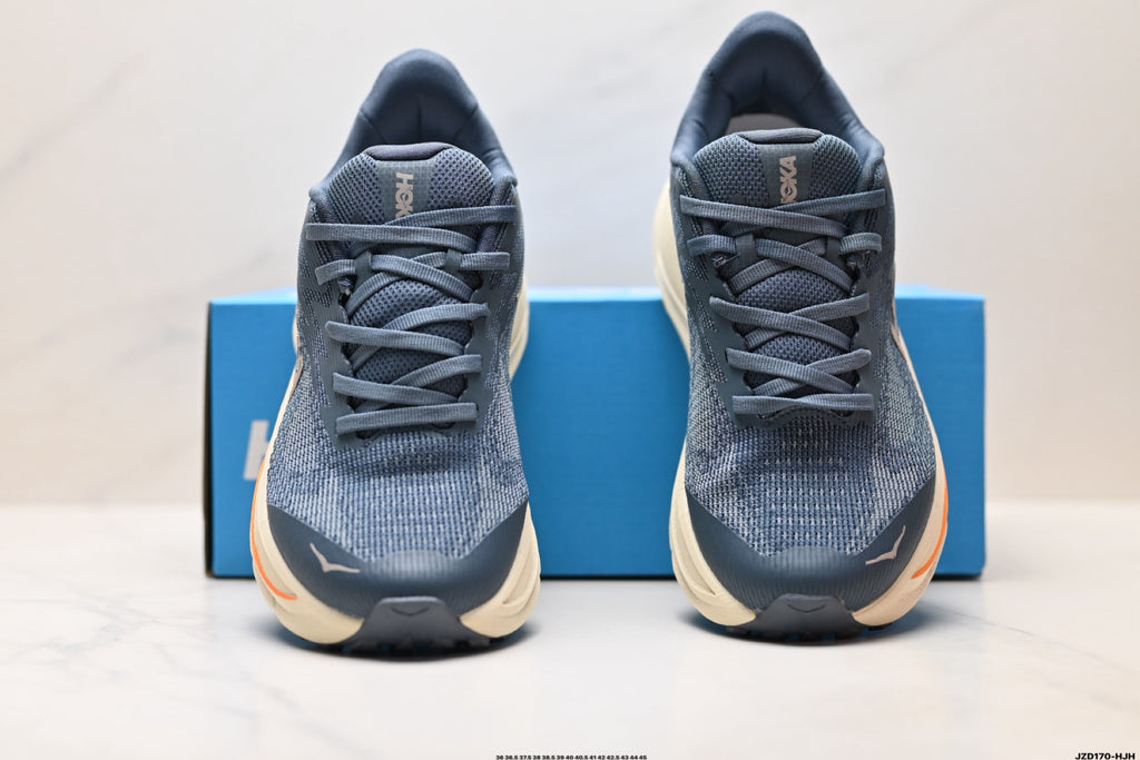 HOKA Challenger 8 Low-Top Running Shoe –1168716-FYP
