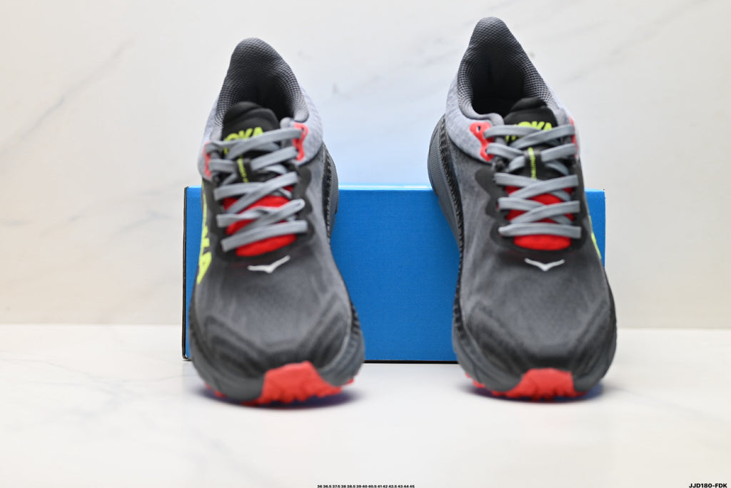 HOKA Challenger ATR 7 Low-Top Running Shoe 1134497– ONN