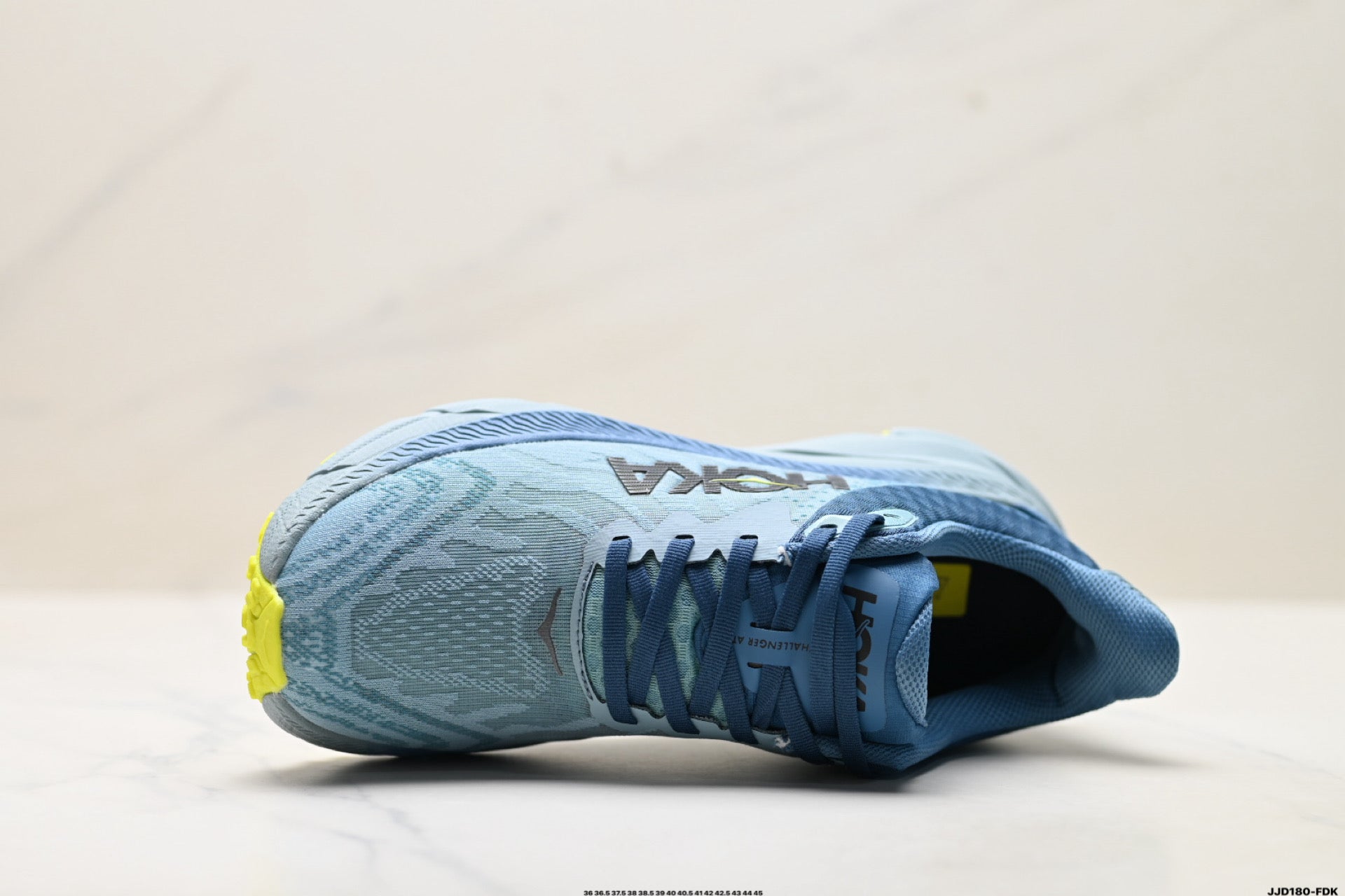 HOKA Challenger ATR 7 Low-Top Running Shoe 1134499– SBEP