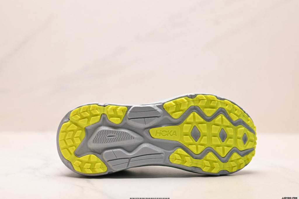 HOKA Challenger ATR 7 Low-Top Running Shoe 1134499– MGTR