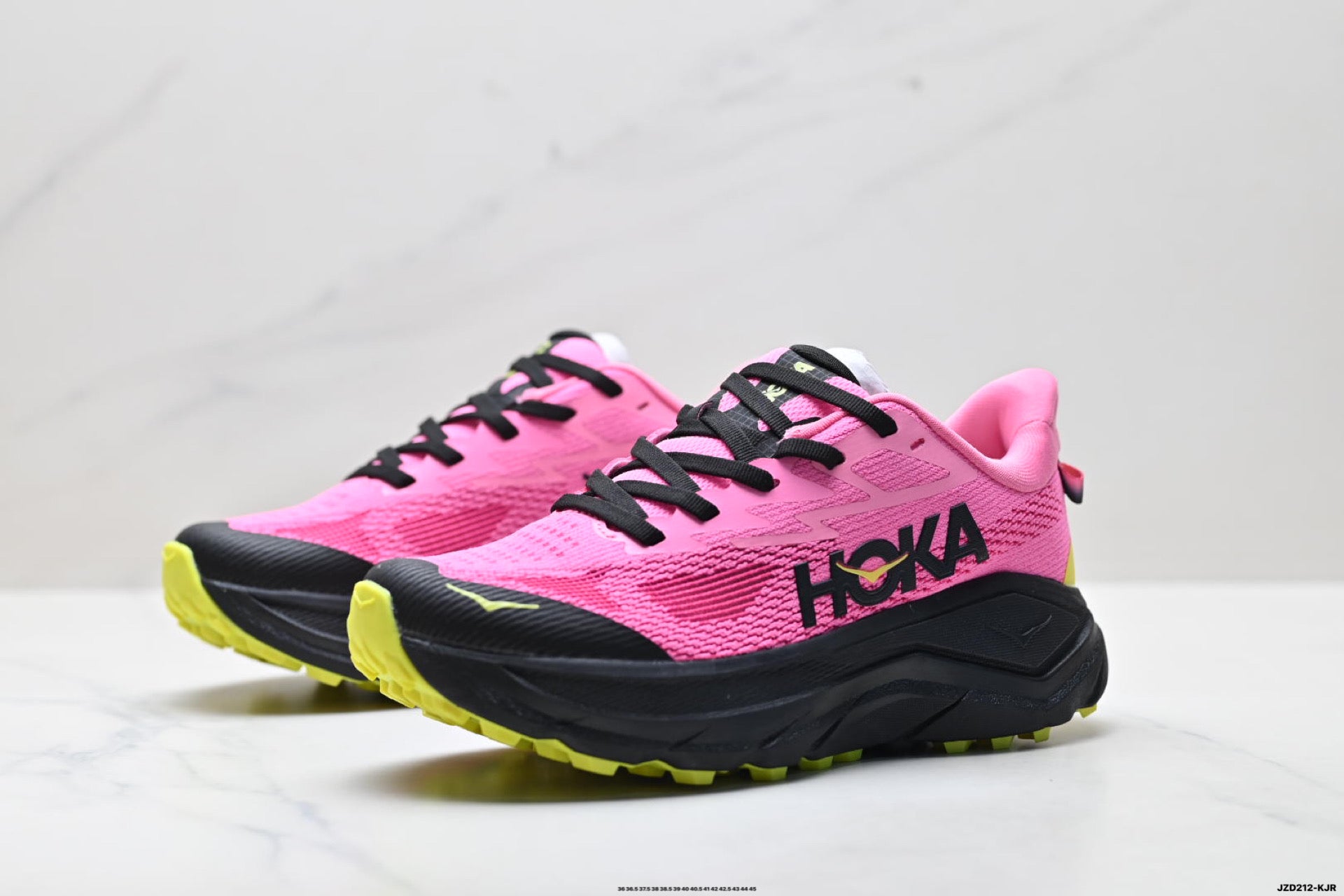 HOKA Challenger 8 Low-Top Running Shoe 1168717– NNR