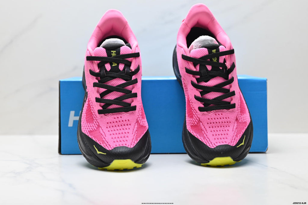 HOKA Challenger 8 Low-Top Running Shoe 1168717– NNR