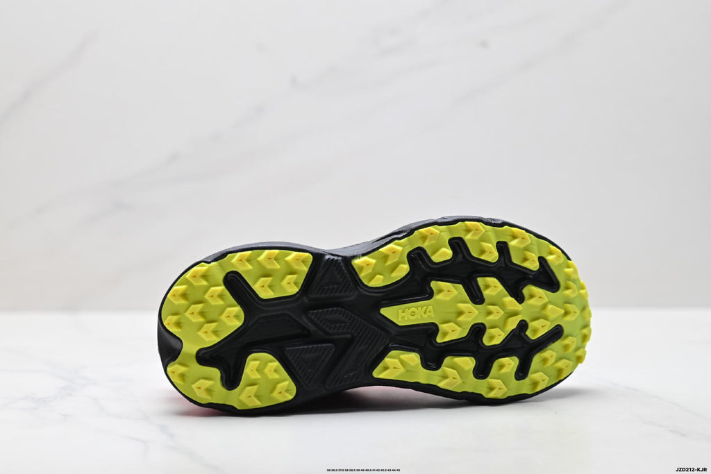 HOKA Challenger 8 Low-Top Running Shoe 1168717– NNR
