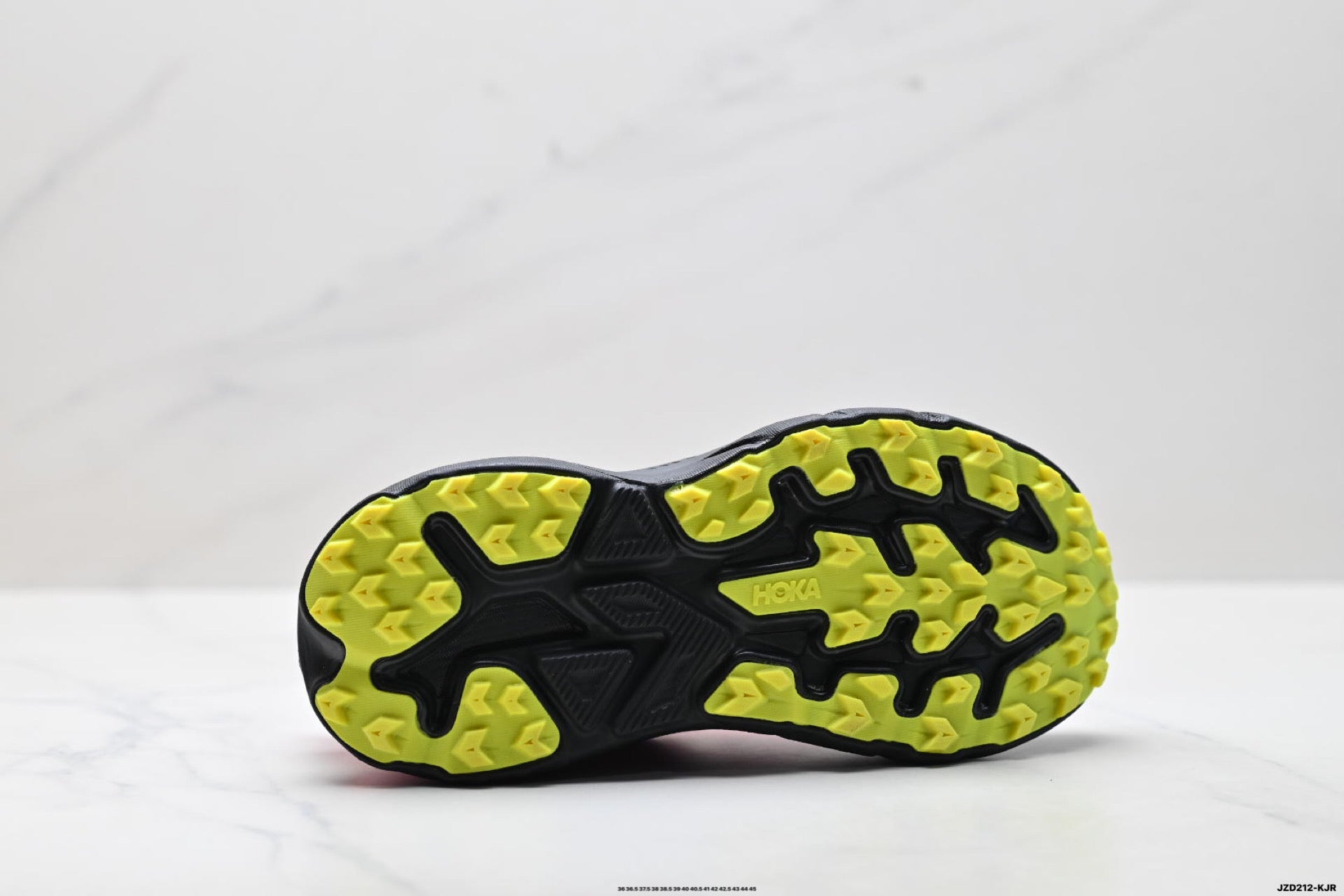 HOKA Challenger 8 Low-Top Running Shoe 1168717– NNR
