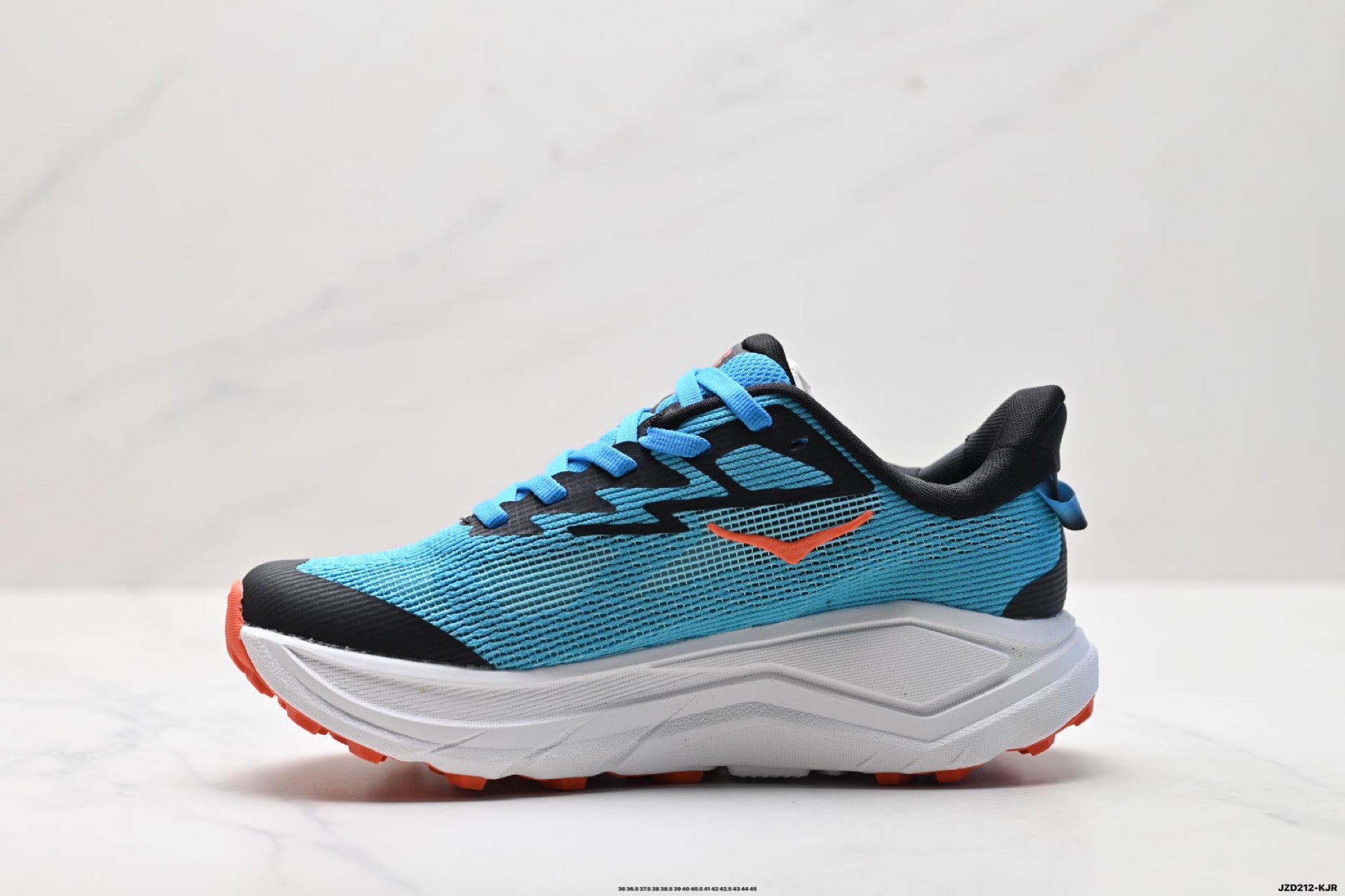 HOKA Challenger 8 Low-Top Running Shoe 1168716– SBLW