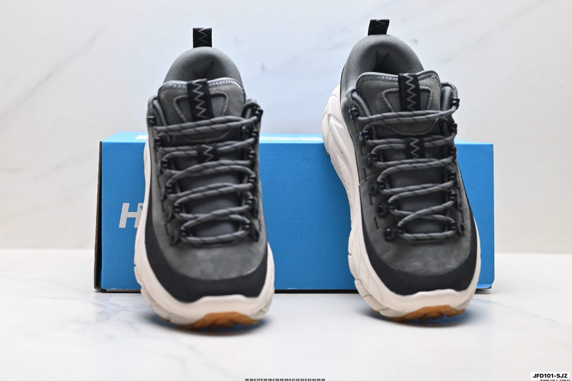 HOKA ONE ONE Tor Summit Low-Top Shoe 1147952–OLC