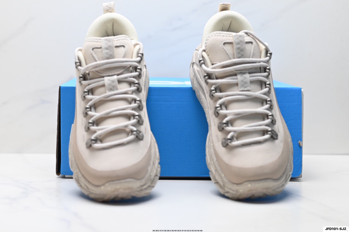 HOKA ONE ONE Tor Summit Low-Top Shoe 1147952– OLK