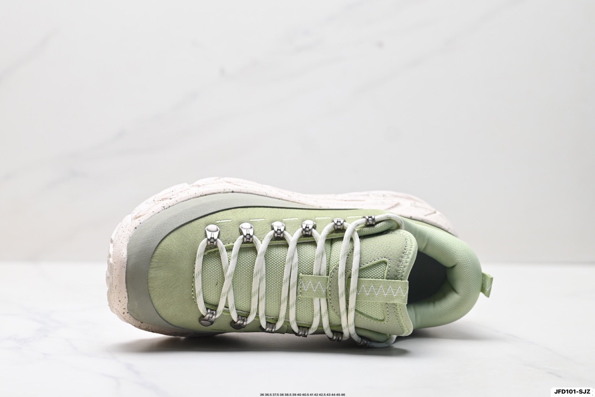 HOKA ONE ONE Tor Summit Low-Top Shoe 1147952–SGG